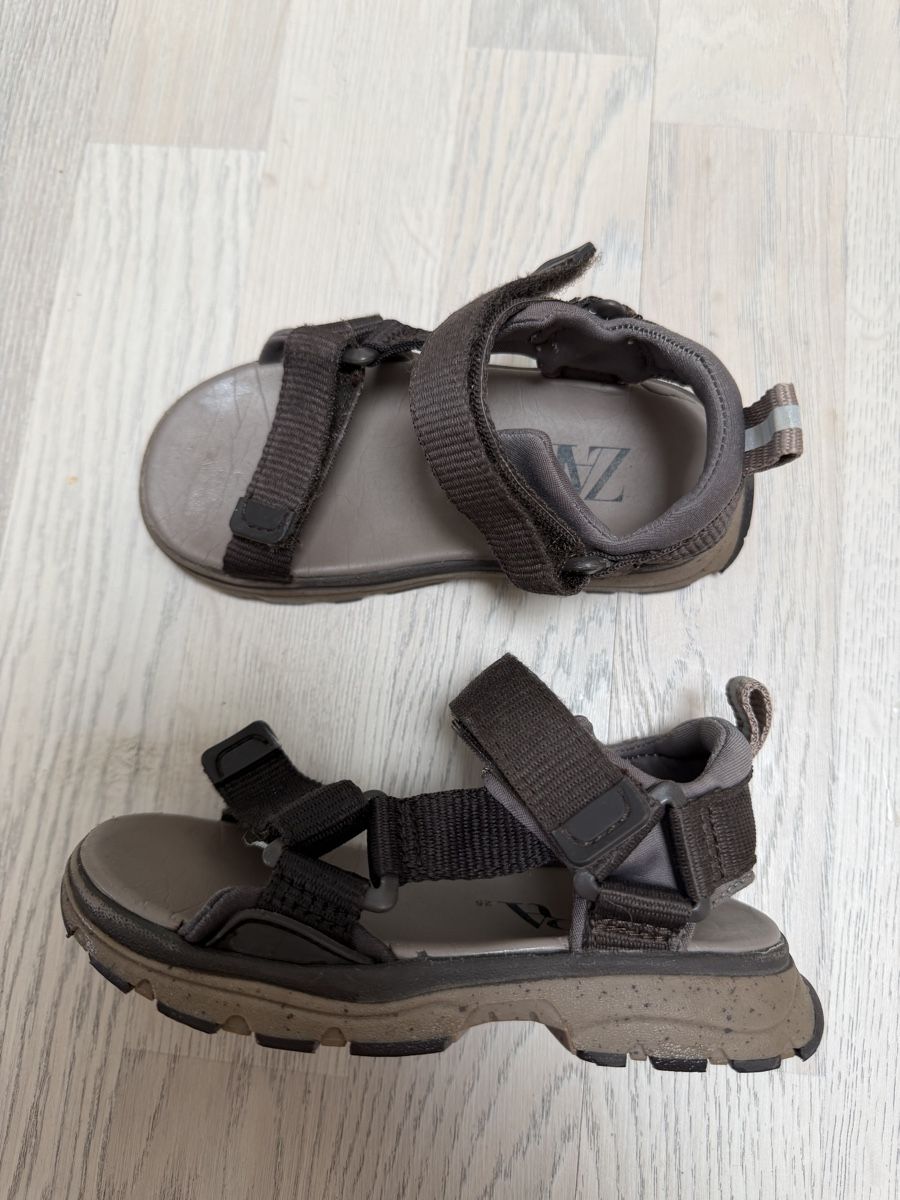 Zara Herrenschuhe: Zara Sandalen Gr. 25 – Gebraucht aus Aeschi b. Spiez von dar_sjp8 1