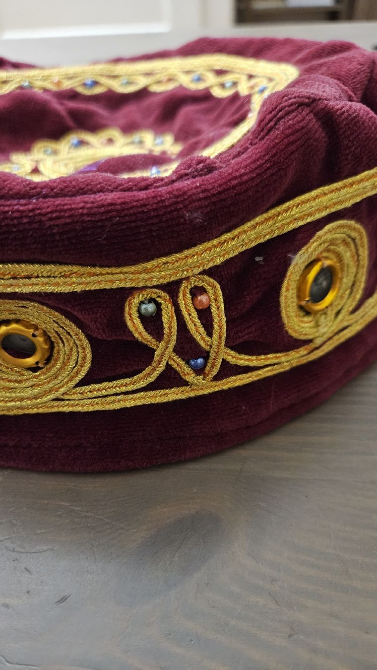 Hüte, Mützen & Caps: bonnet arabe, velours et perles – Gebraucht aus Lausanne von Angelite 1