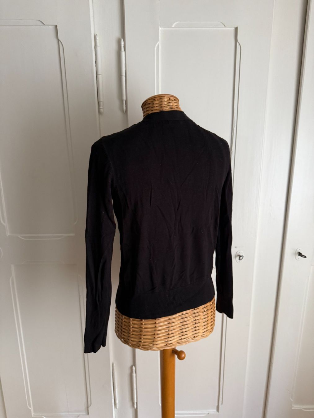 Jacken: Feinstrick Cardigan schwarz XS – Gebraucht aus Zürich von Diazaio 2