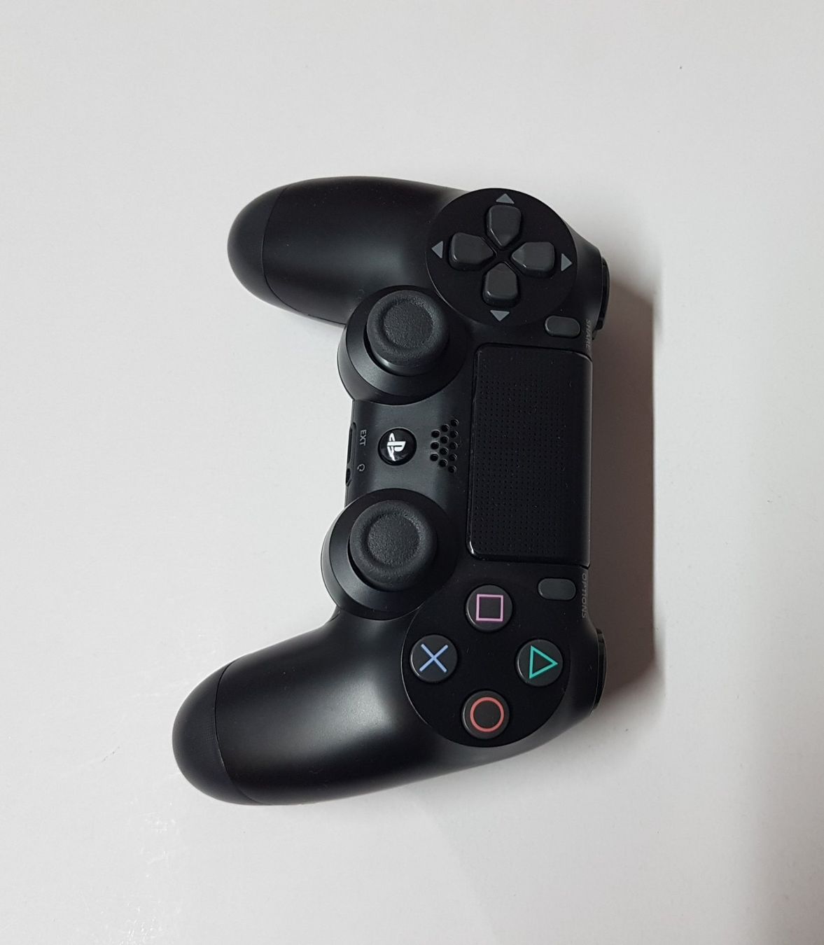 Sony Controller: Original Sony Dualshock 4 Wireless Controller PS4 – Usato da Schüpfheim venduto da Games_Spielkonsolen 2