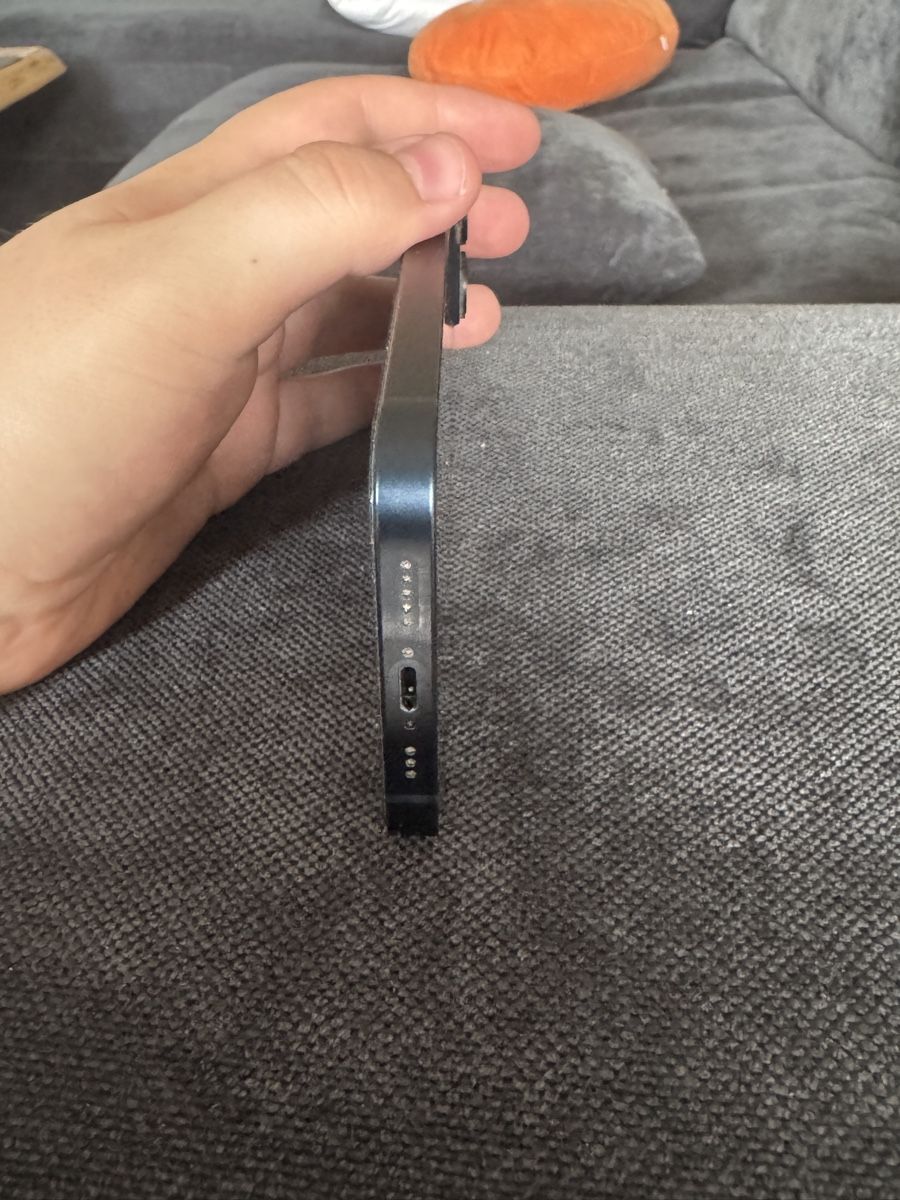 Apple Portables: iPhone 14 256GB // 89% Akku – D'occasion à Seengen par TonicX 4