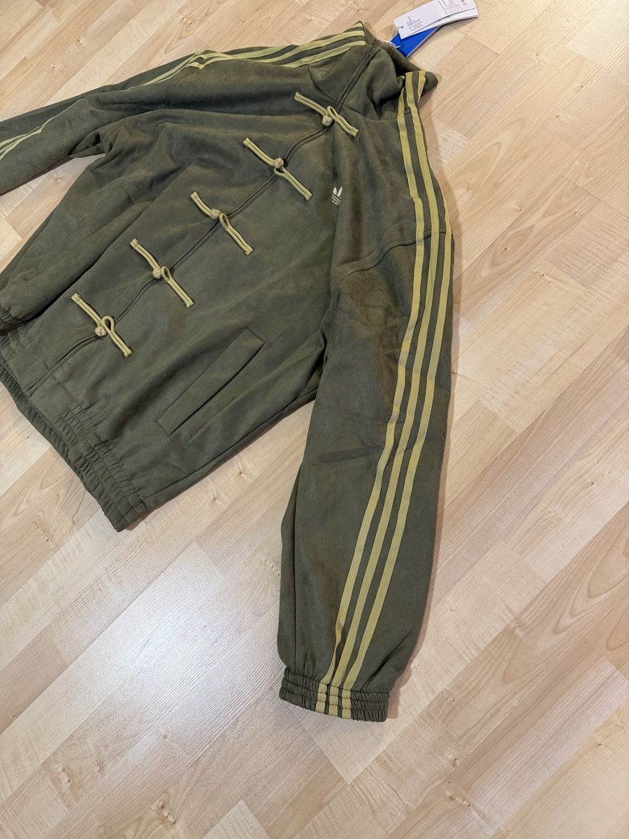 Adidas Giacche: adidas Chinese New Year Jacket  – Nuovo (secondo la descrizione) da Allschwil venduto da seb_g99n 2
