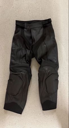 Motorradhose Rev'lt! Xena 4 Damen Schwarz Grösse 38 - short