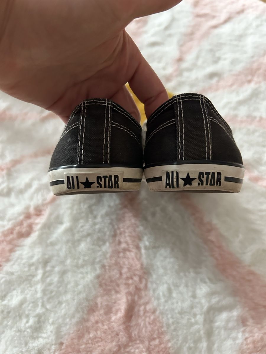 Converse Scarpe da donna: Converse 39 schwarz weiss niedrig – Usato da Winterthur venduto da MetalCicada 3