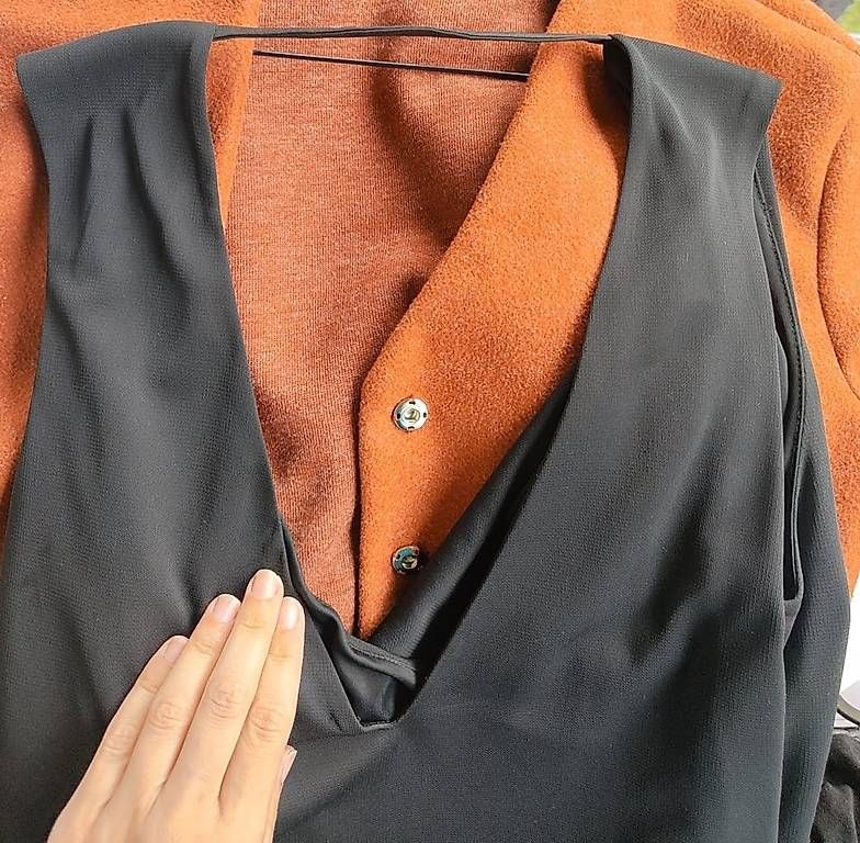 Zara Robes: Robe noire courte ZARA – Neuf (Voir description) à La Tour-de-Peilz par sas_sq9j 1