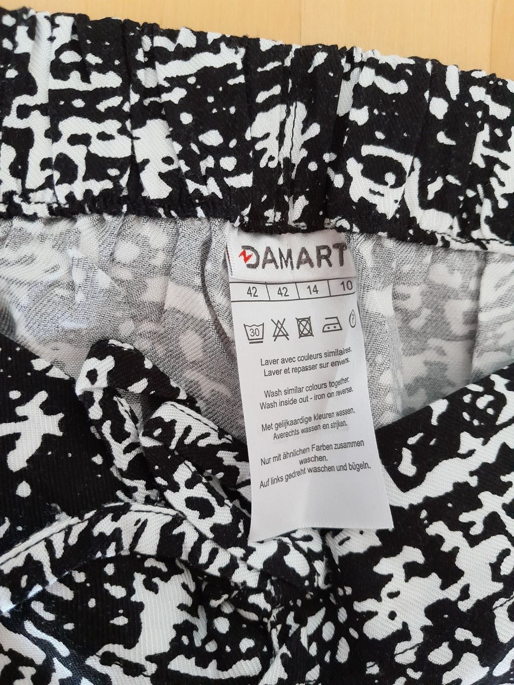 Hosen: Pantalon DAMART neuf noir 42 – Neu (gemäss Beschreibung) aus Charmey (Gruyère) von Laulau.sansan 2