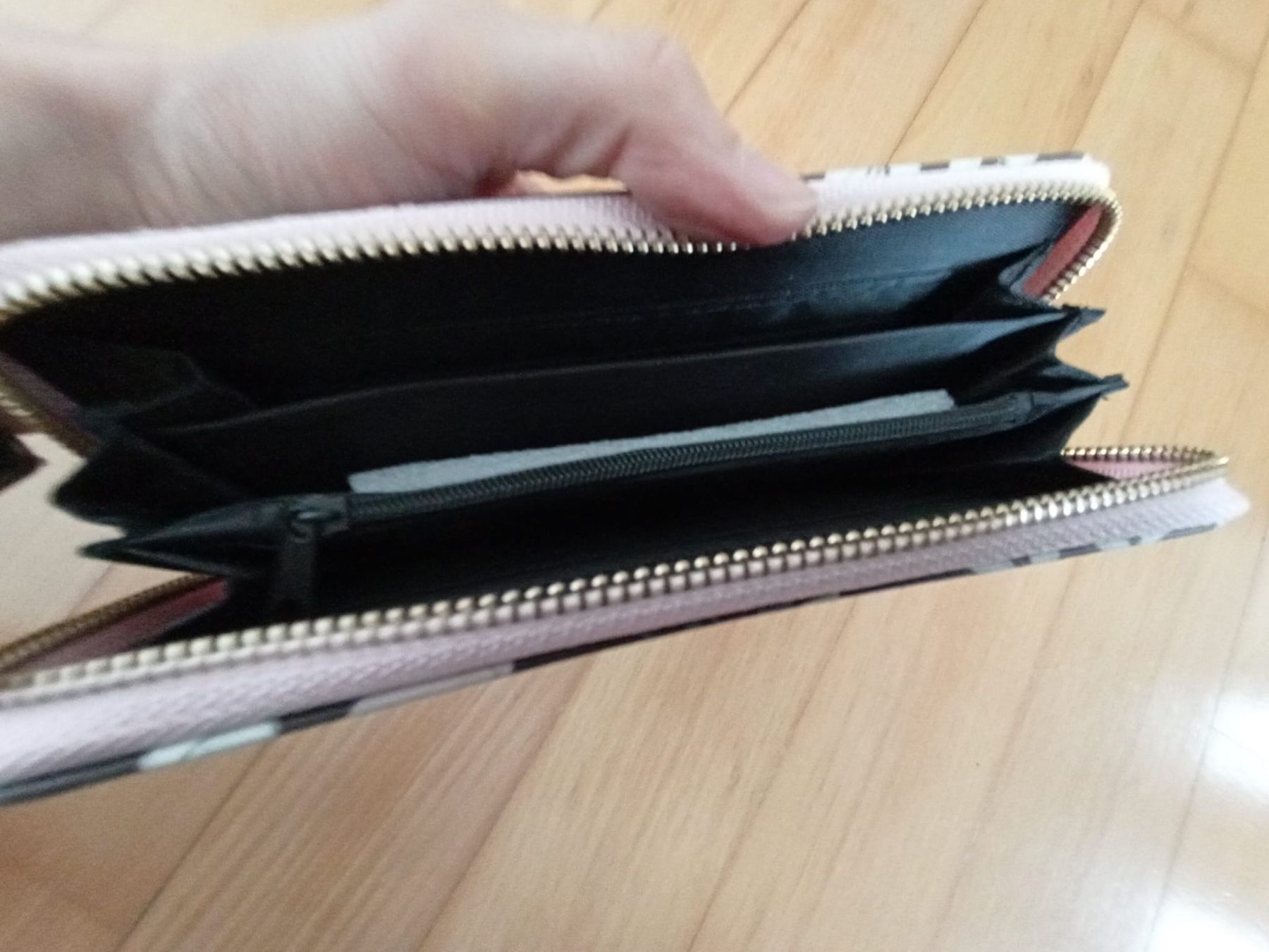 Portamonete: Grosses Portemonnaie Brieftasche Blume – Nuovo e nell'imballaggio originale da Wädenswil venduto da Mirm1.0 1