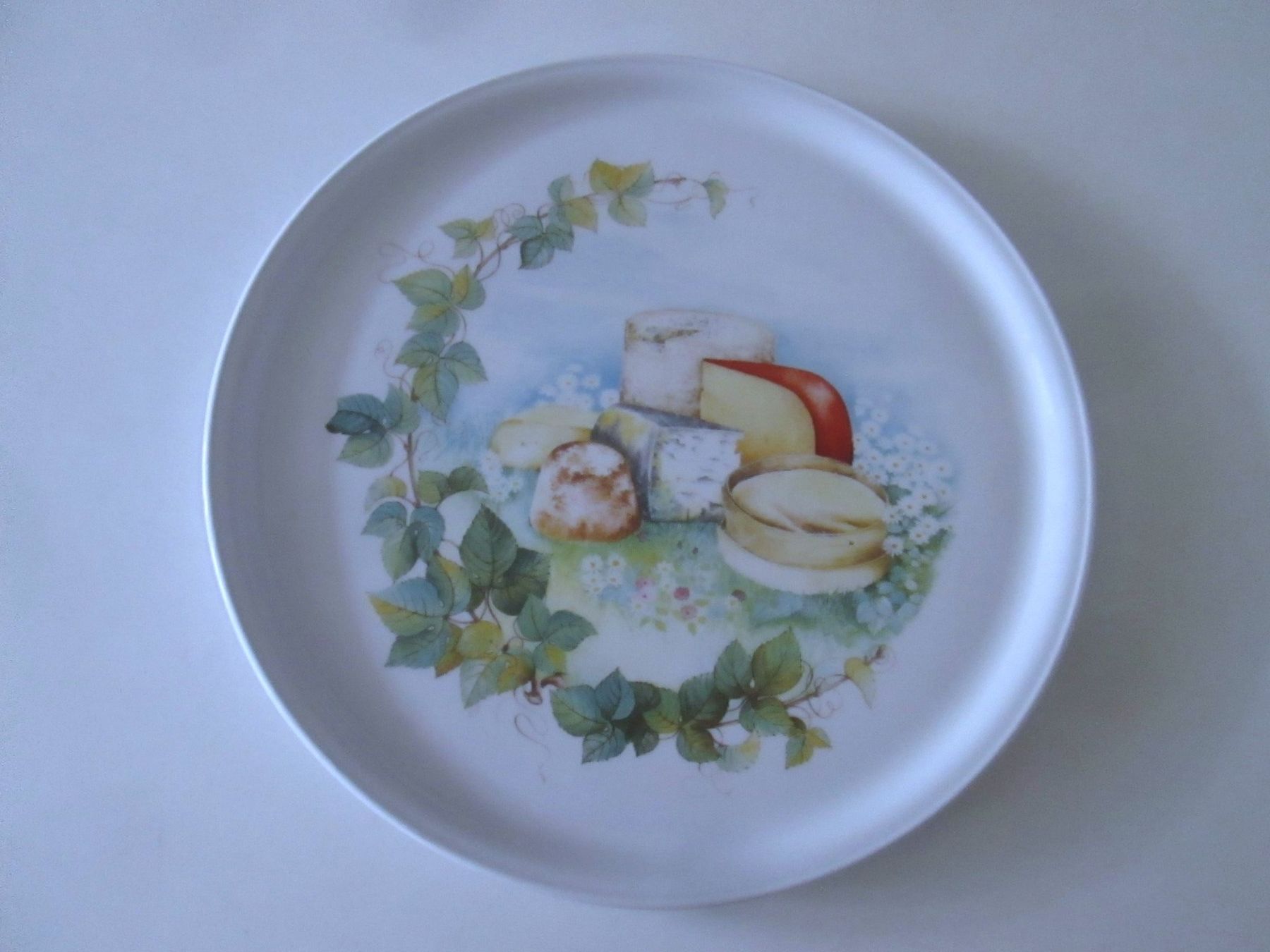 Plateaux: Käseteller Langenthal, vintage – D'occasion à Sementina par babucia