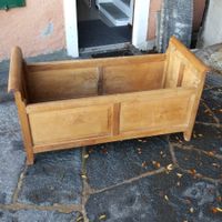 Kinderbett Antik / Getränkebar