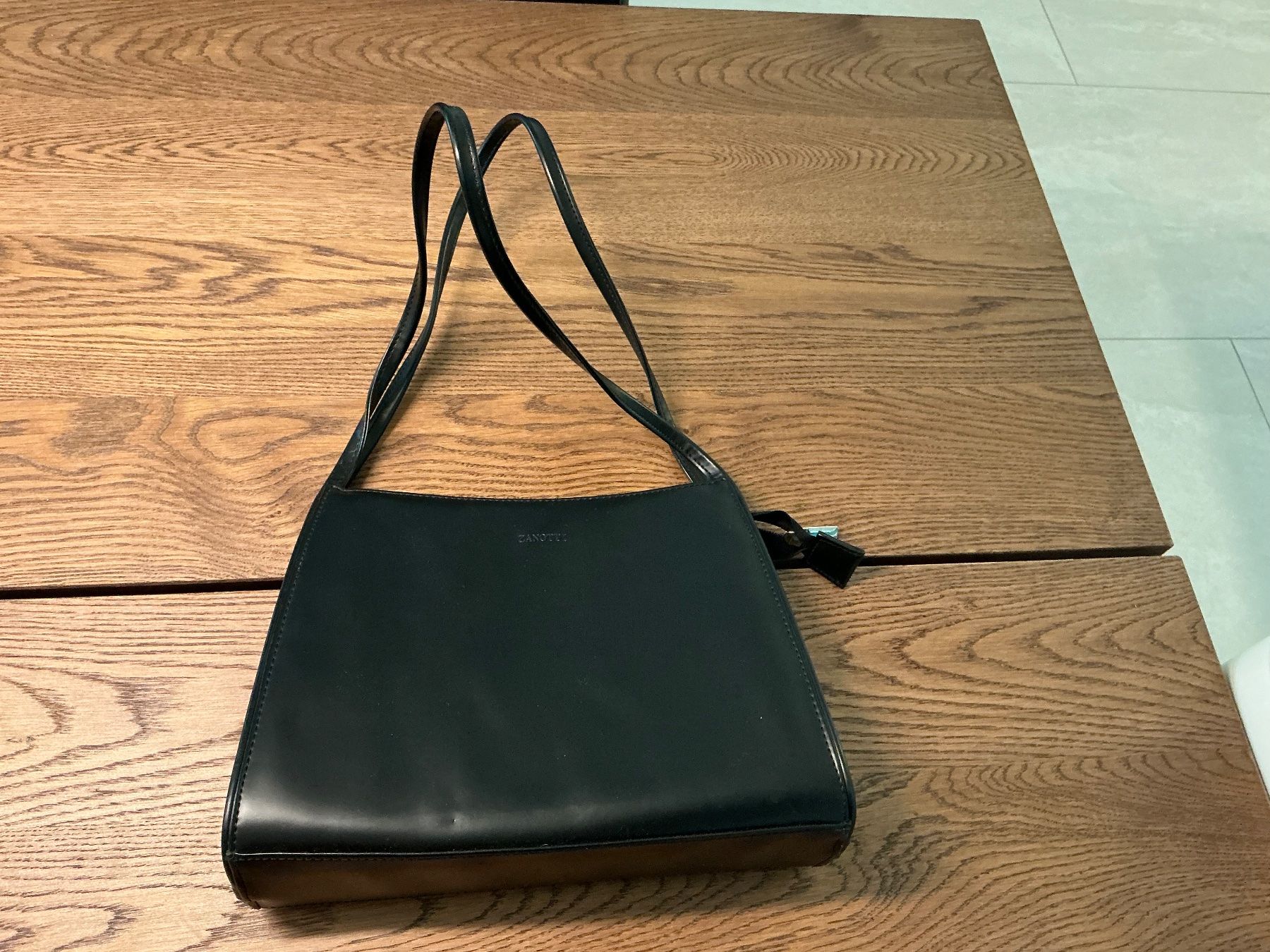 Borse da donna: Elegante, zeitlose Handtasche, schwarz, ... – Usato da Würenlos venduto da sweety5436 1