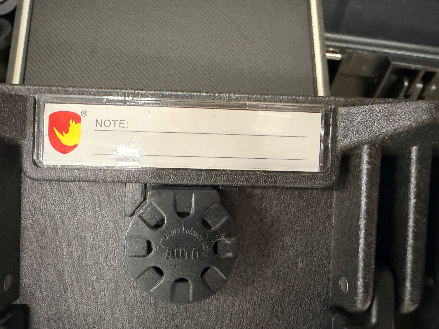 Valigie: Outdoor Case Box Koffer – Usato da Zürich venduto da d-ron 4