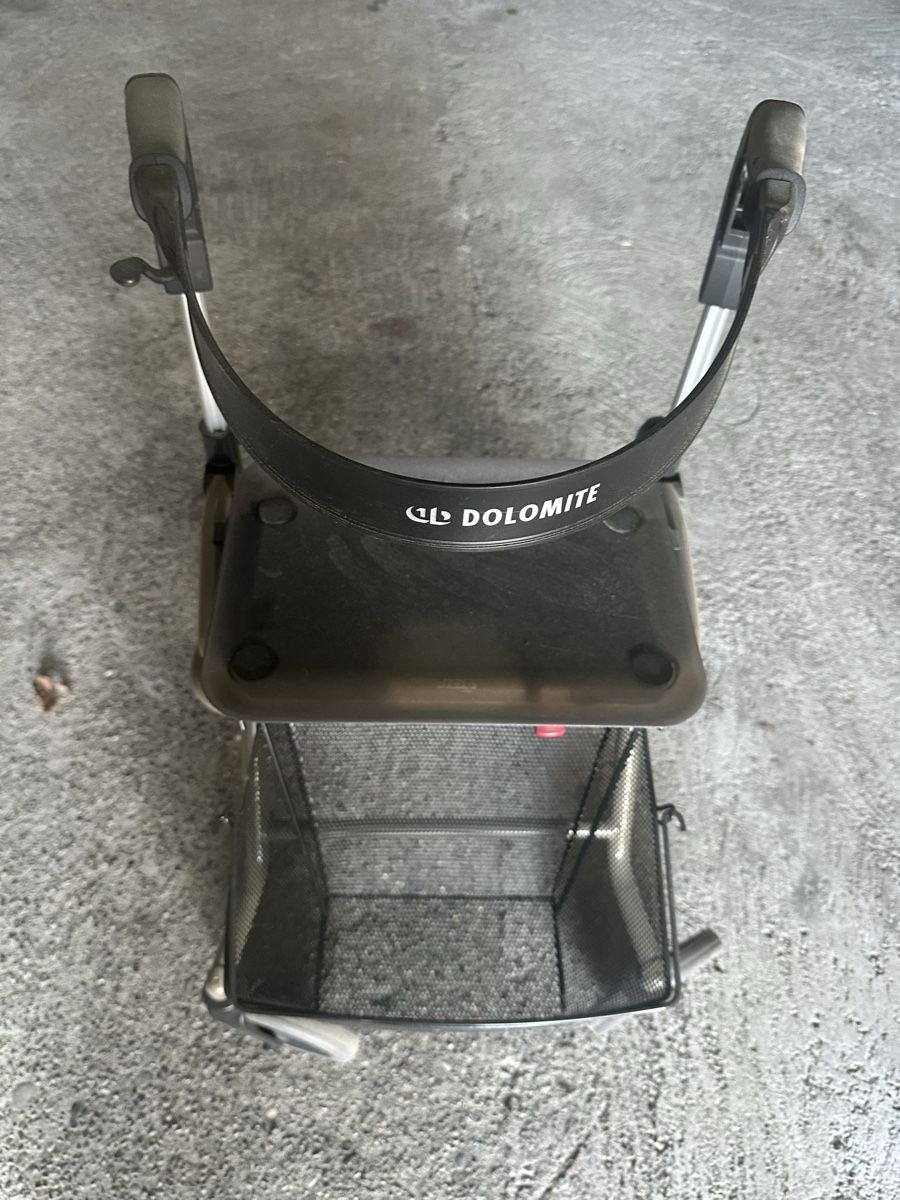 Aides à la marche: Rollator  – Neuf avec emballage d'origine à Bützberg par Chisco 2