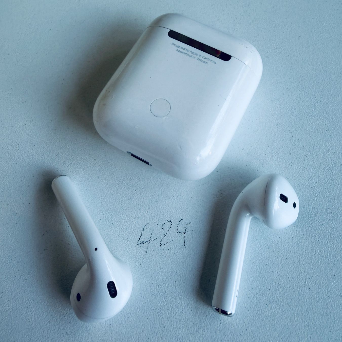 Apple Kopfhörer: Original Apple AirPods 2 Gen. Wireless Kopfhörer & Case – Gebraucht aus Basel von MY.AIRPODS.SHOP 5