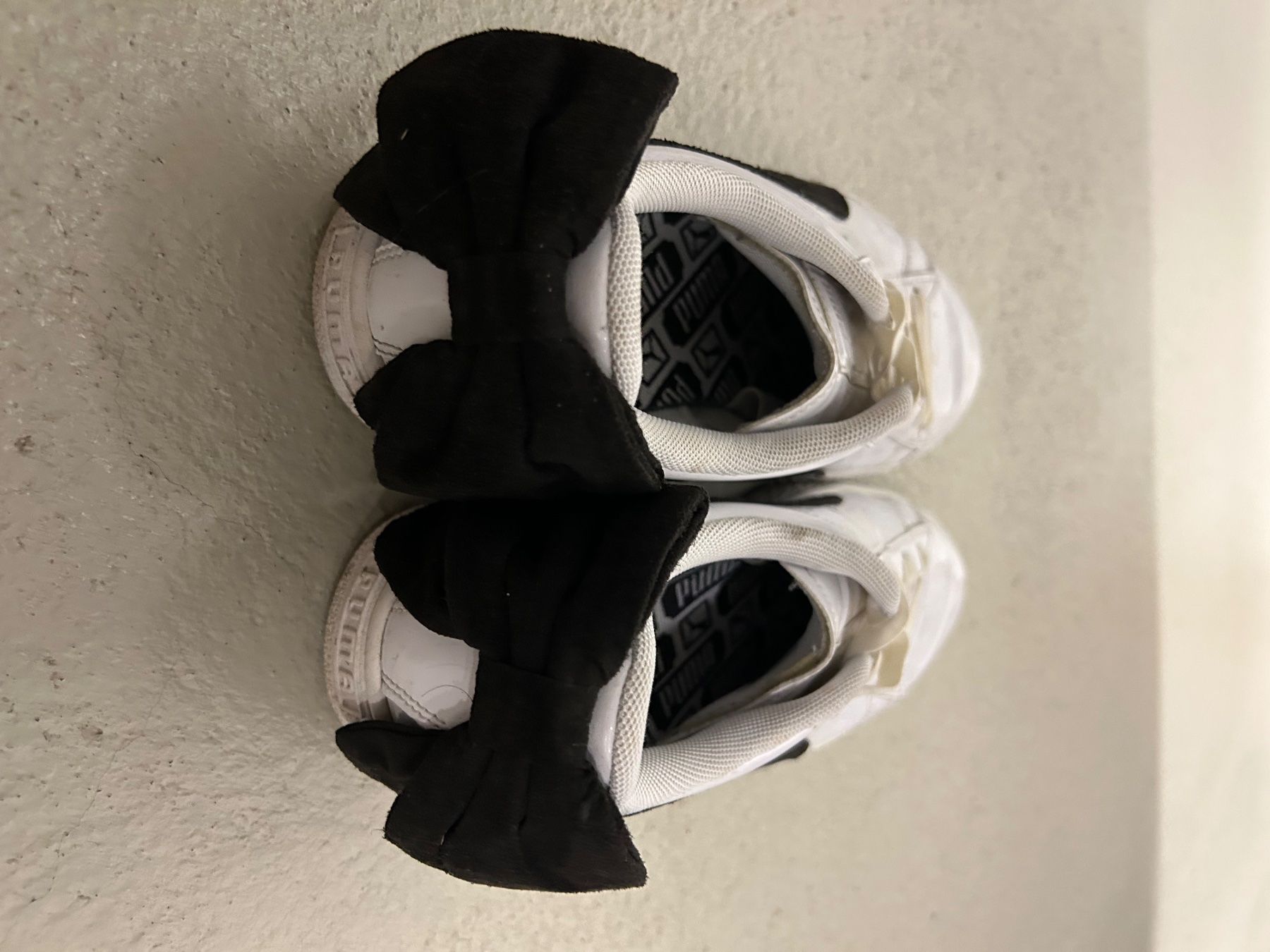 Puma Damenschuhe: Puma Basket Sneaker, Gr. 38.5, Weiss/Schwarz – Gebraucht aus Rudolfstetten von lori_96 1