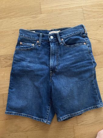 Levi's Bermuda Shorts Grösse 28 guter Zustand