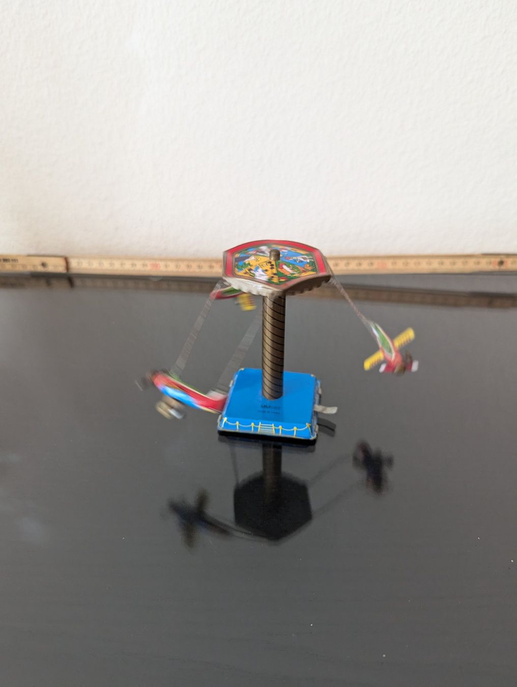 Jouets: Blechspielzeug Flugzeugkarussell – D'occasion à Horw par dreavw 3