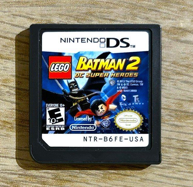 Lego Giochi: LEGO Batman 2 DC Super Heroes Nintendo DS – Usato da St. Gallen venduto da Alpine.Arcade
