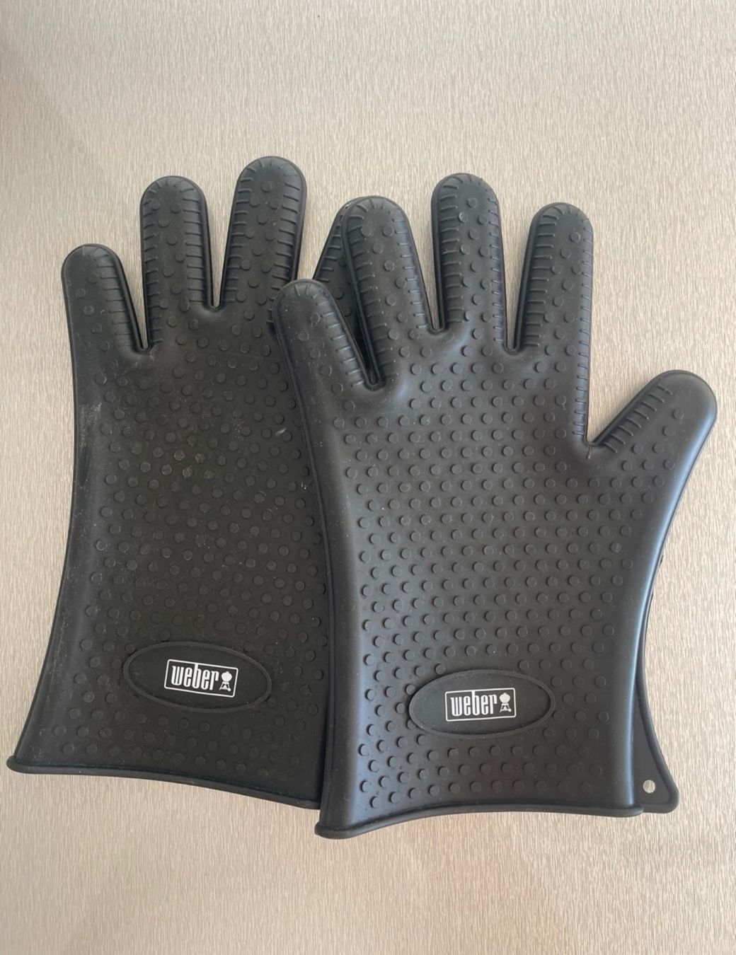Guanti & manicotti: Weber Grillhandschuhe, Hitzebeständig – Usato da Bremgarten b.Bern venduto da D-Sign