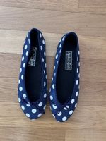 Polka dots ballet flats