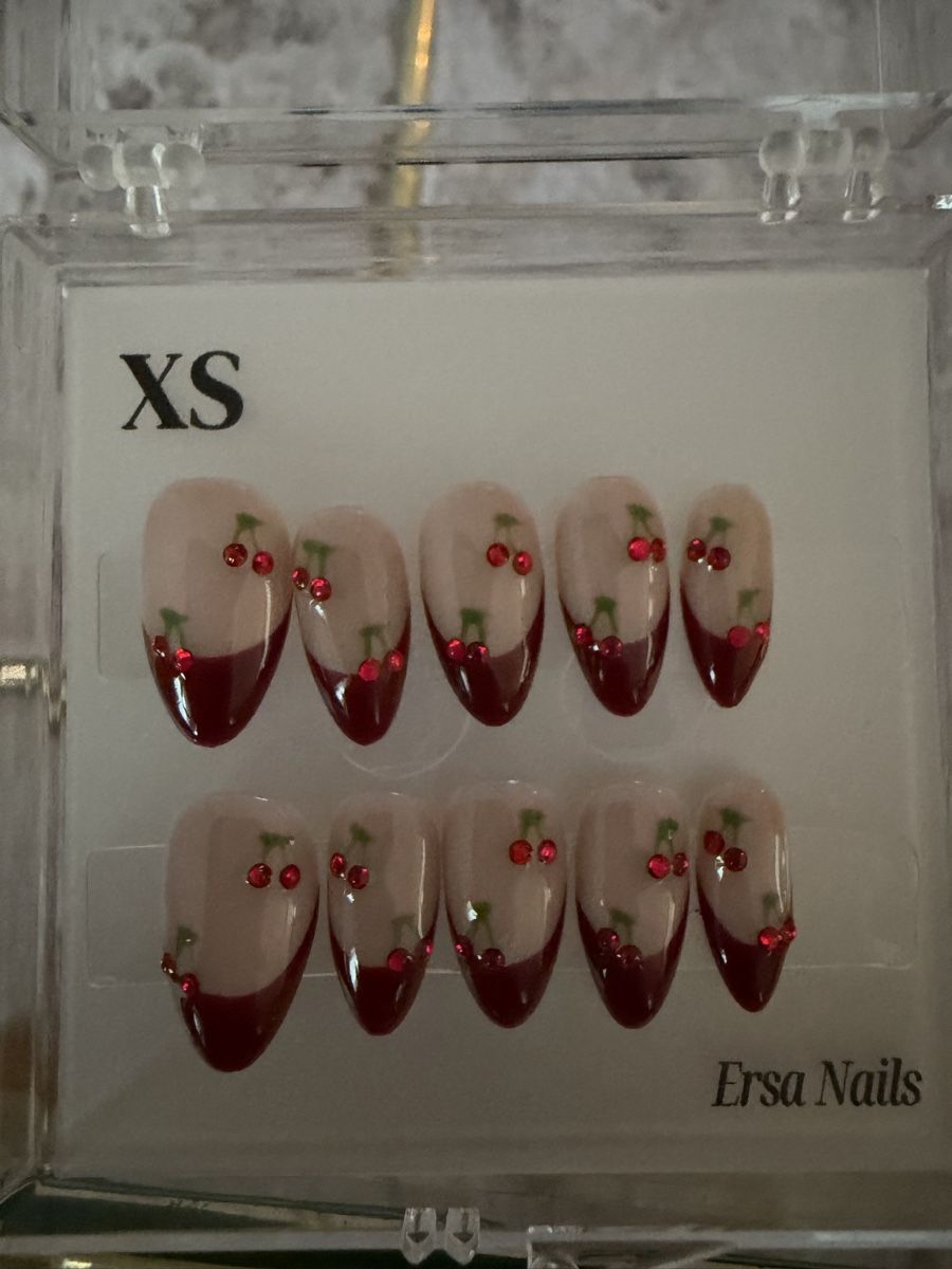 Unghie finte: Press on nails – Nuovo e nell'imballaggio originale da Pfäffikon ZH venduto da JanineZ98
