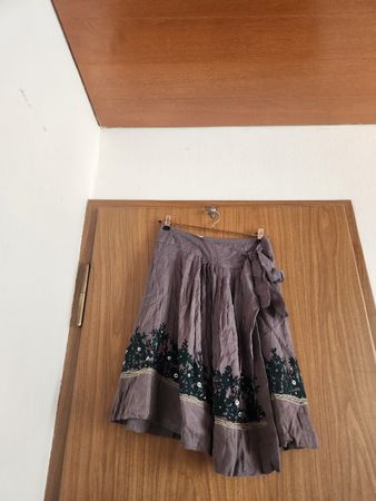 Jupe portefeuille Maje taille 2 brodée ( défauts)