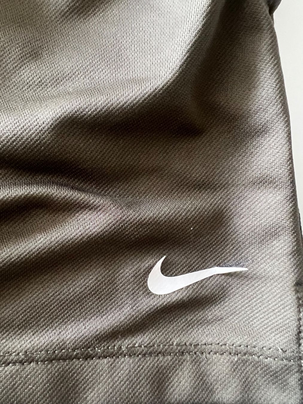 Nike Pantaloni: Nike Dri-FIT Shorts Damen – Usato da Lenzburg venduto da impulsive-buyer 1