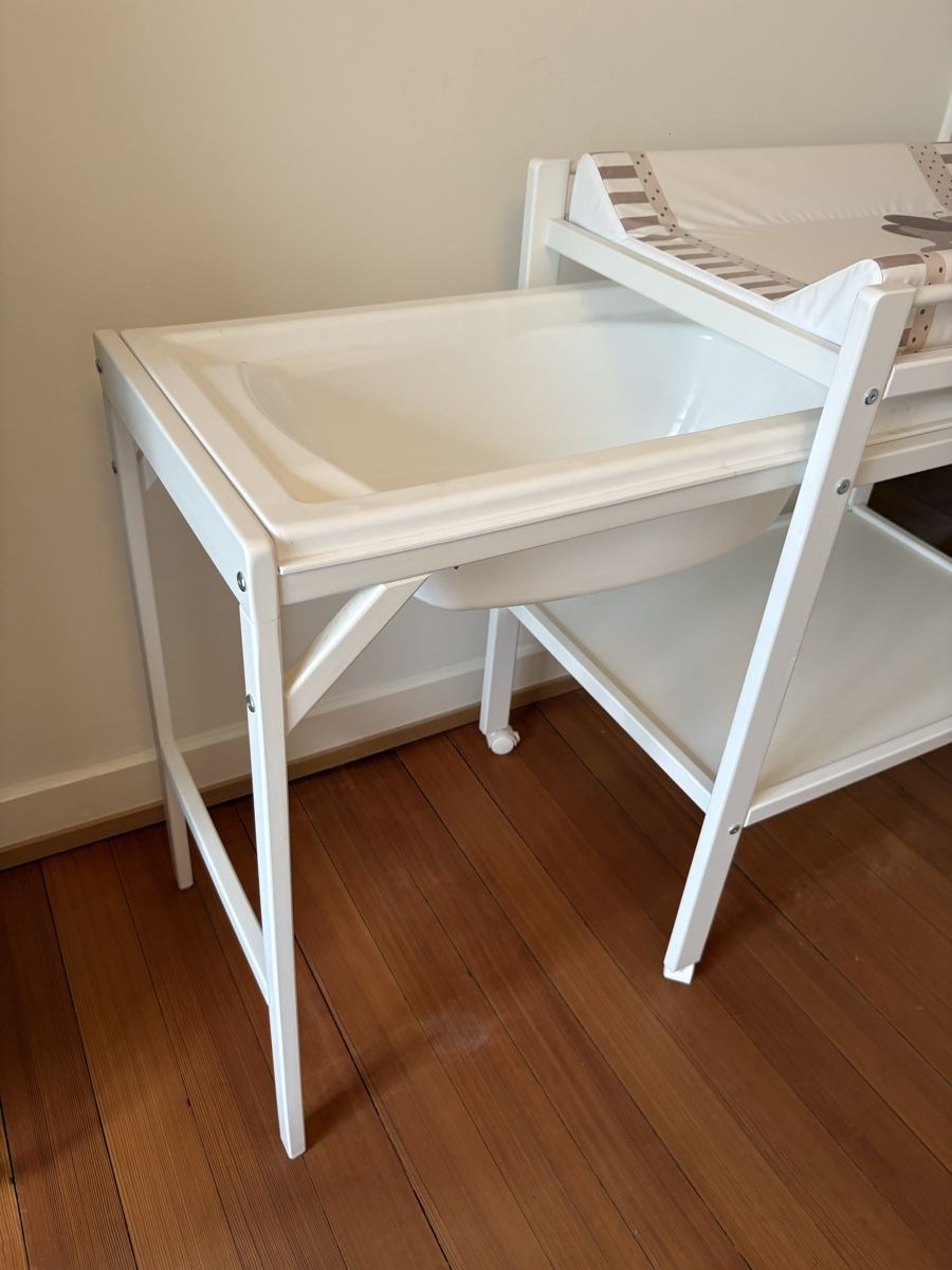 Geuther Fasciatoi & Accessori: Geuther Emma Wickelkommode Badewanne – Usato da Basel venduto da Outofkey 2