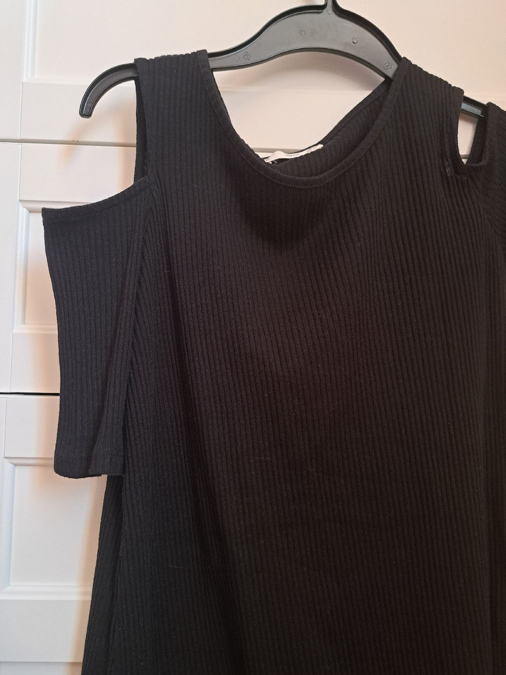 Mango Kleider: MANGO Kleid Grösse S mit Schulterausschnitt – Gebraucht aus Zürich von dph_r9t2 9