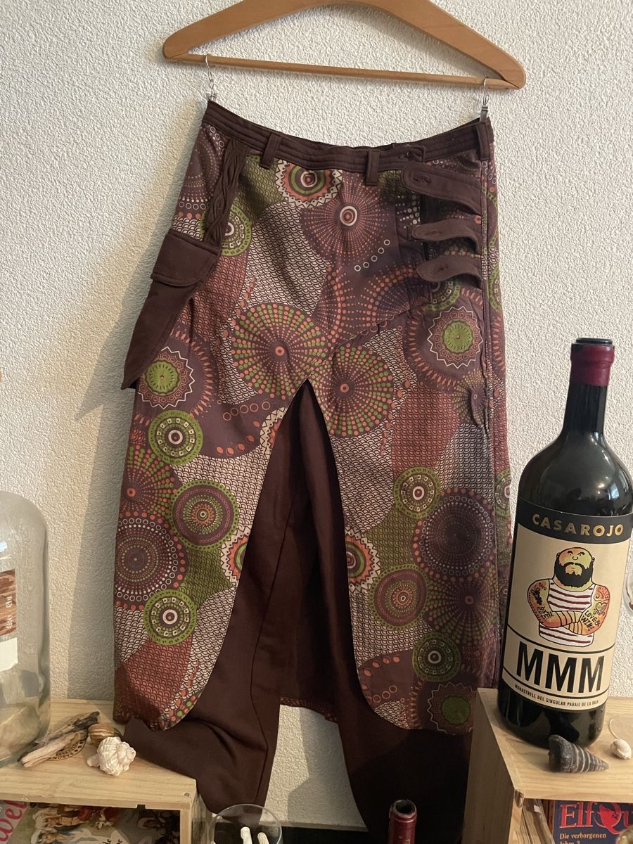 Pantaloni: Hosen – Usato da Büren an der Aare venduto da mii_57vx