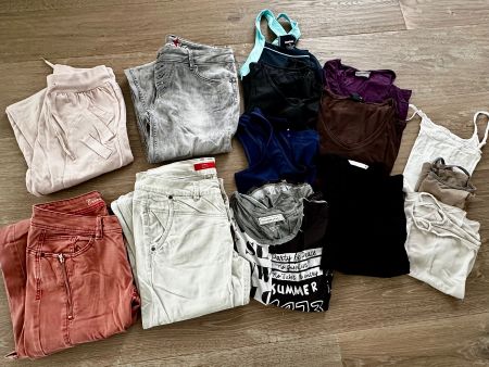 Kleiderpaket mit 14 Teilen, Grösse S