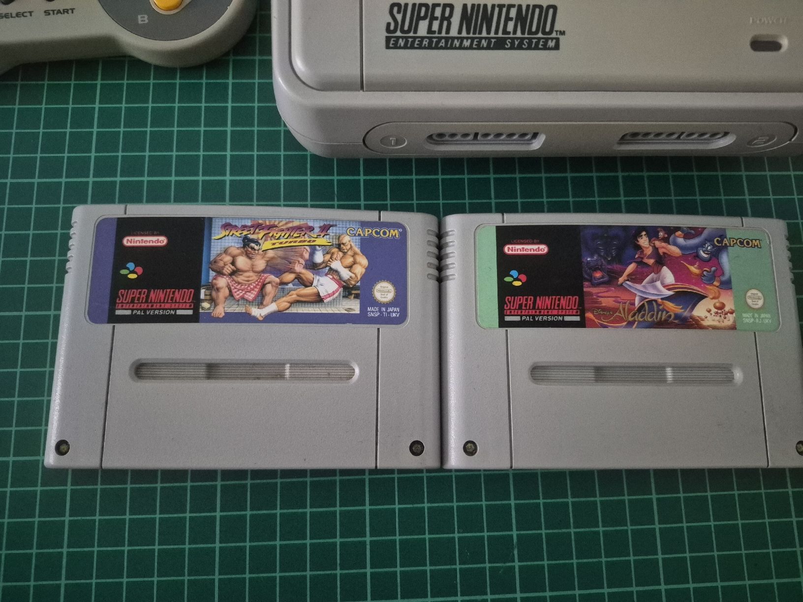 Nintendo Konsolen: Super Nintendo SNES PAL Console with 2 games & 2 pads – Gebraucht aus Meyrin von Retro-GZ 1