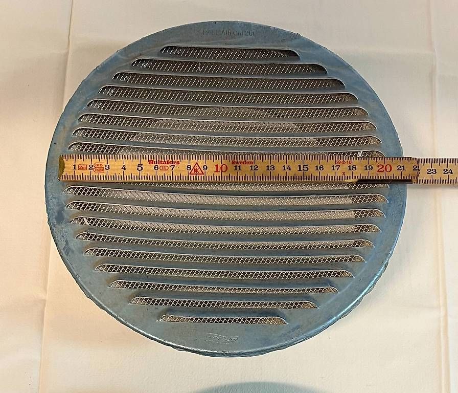 Gitter & Roste: Grille d'air en aluminium – Gebraucht aus Cugy VD von chr_n2rp