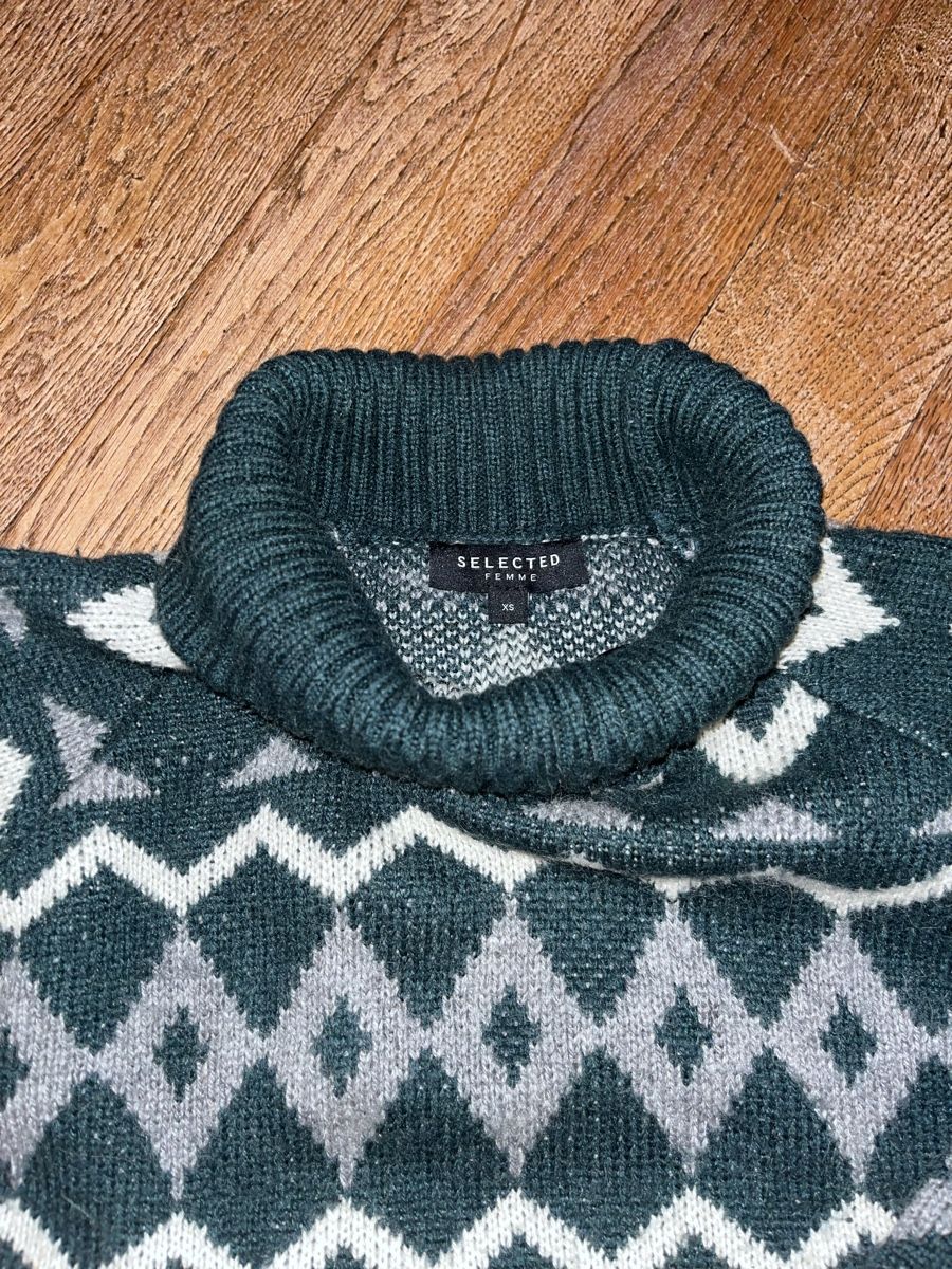 Selected Maglioni & Felpe: Warm & Stylish Turtleneck Sweater – Usato da Thalwil venduto da Adr1234 2