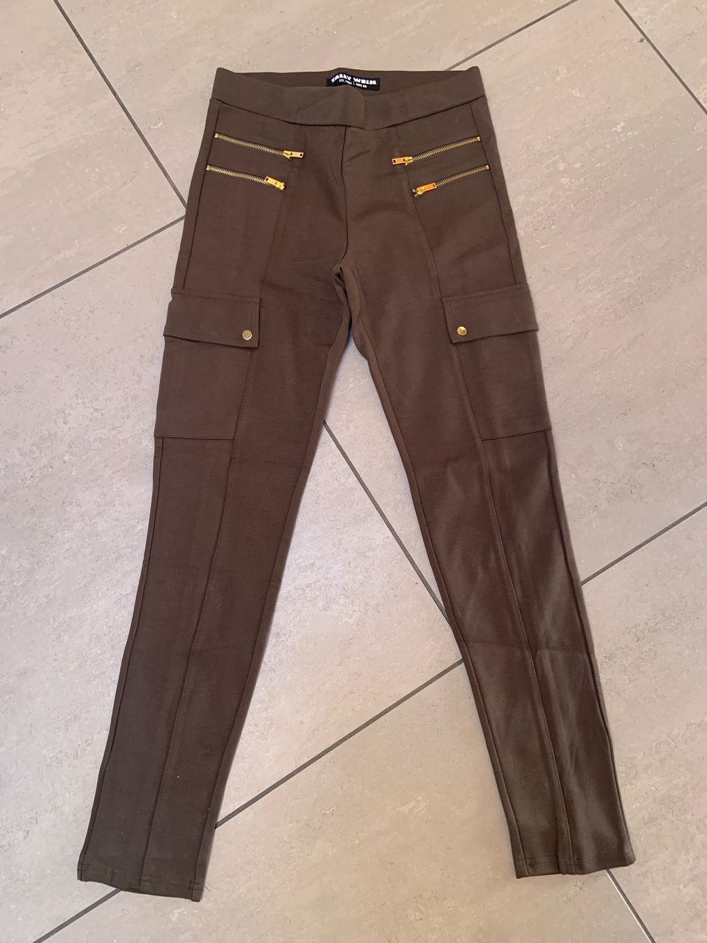 Tally Weijl Leggings: Jeggins von Tally Weijl – Nuovo (secondo la descrizione) da Sigriswil venduto da ck56