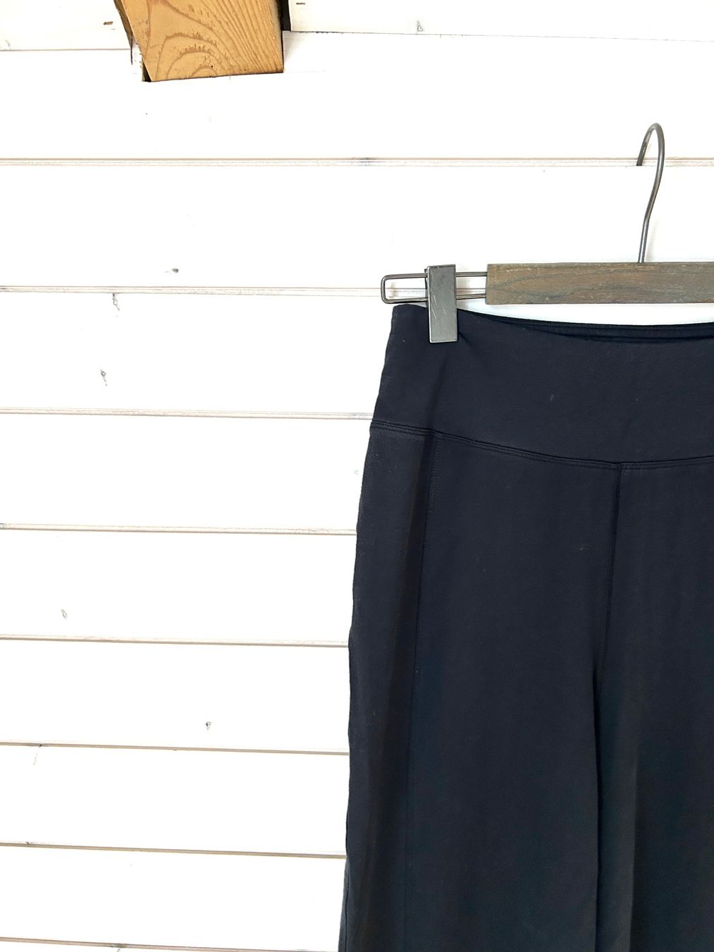 Lululemon Pantaloni: Lululemon Blissed Out Culotte - Gr. S – Usato da Illnau venduto da Monkky 4