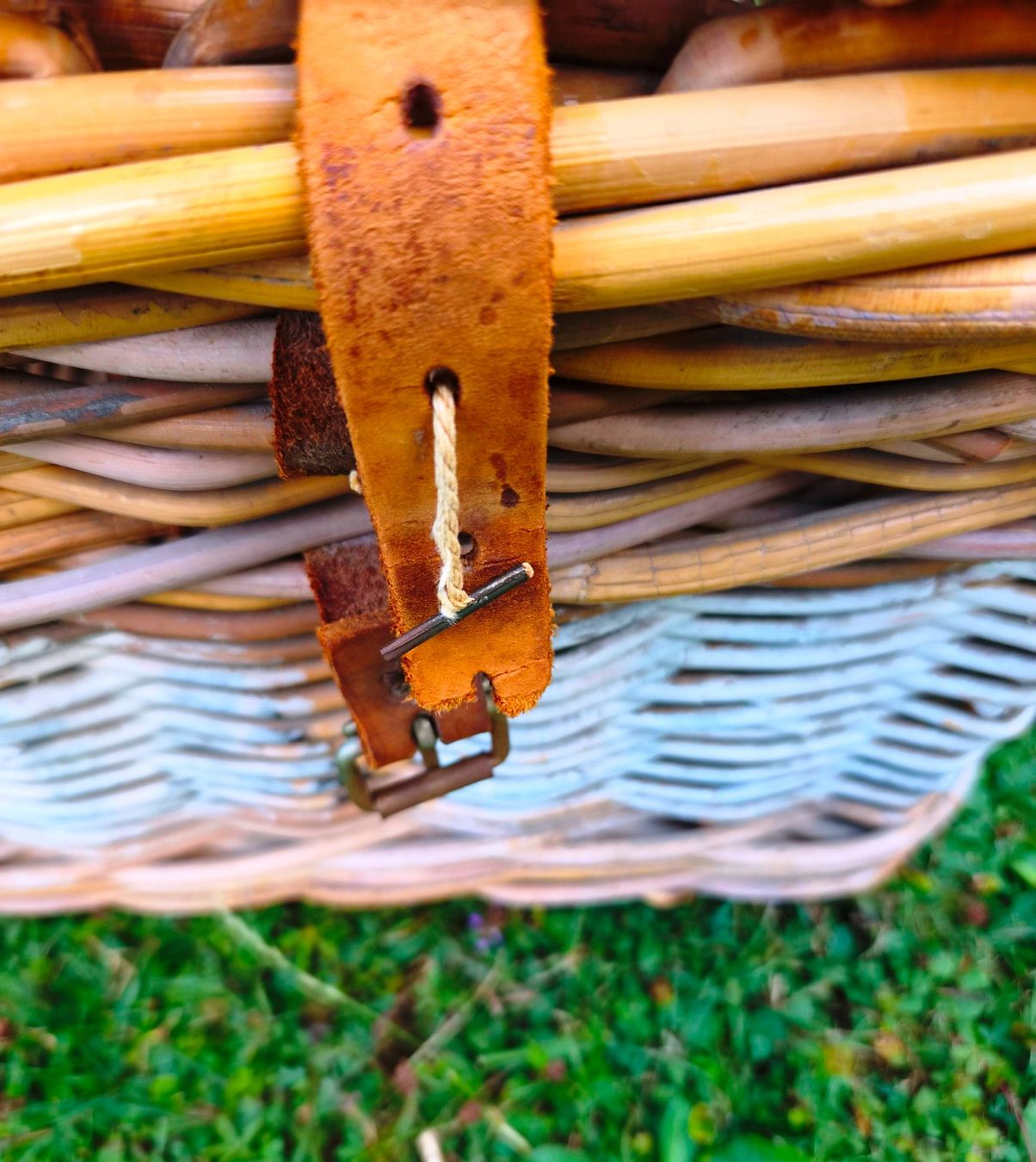 Sonstiges für Haushalt & Wohnen: Große Vintage Weidentruhe / Wäschekorb "LAUNDRY" – Gebraucht aus Zürich von Primanoctis 8