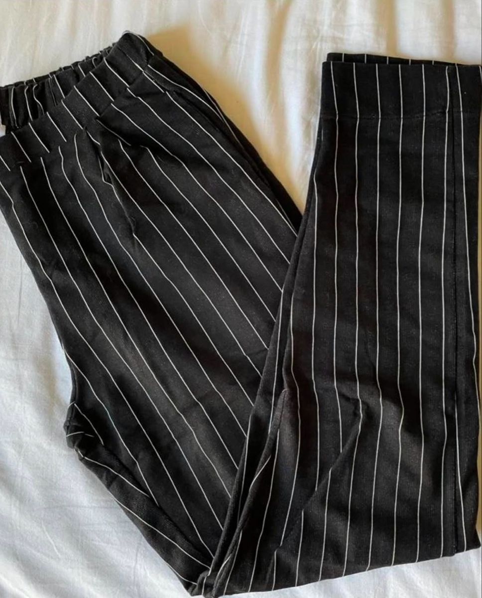 Pull&Bear Pantaloni: Pantalon rayé – Usato da Concise venduto da Lae99 1
