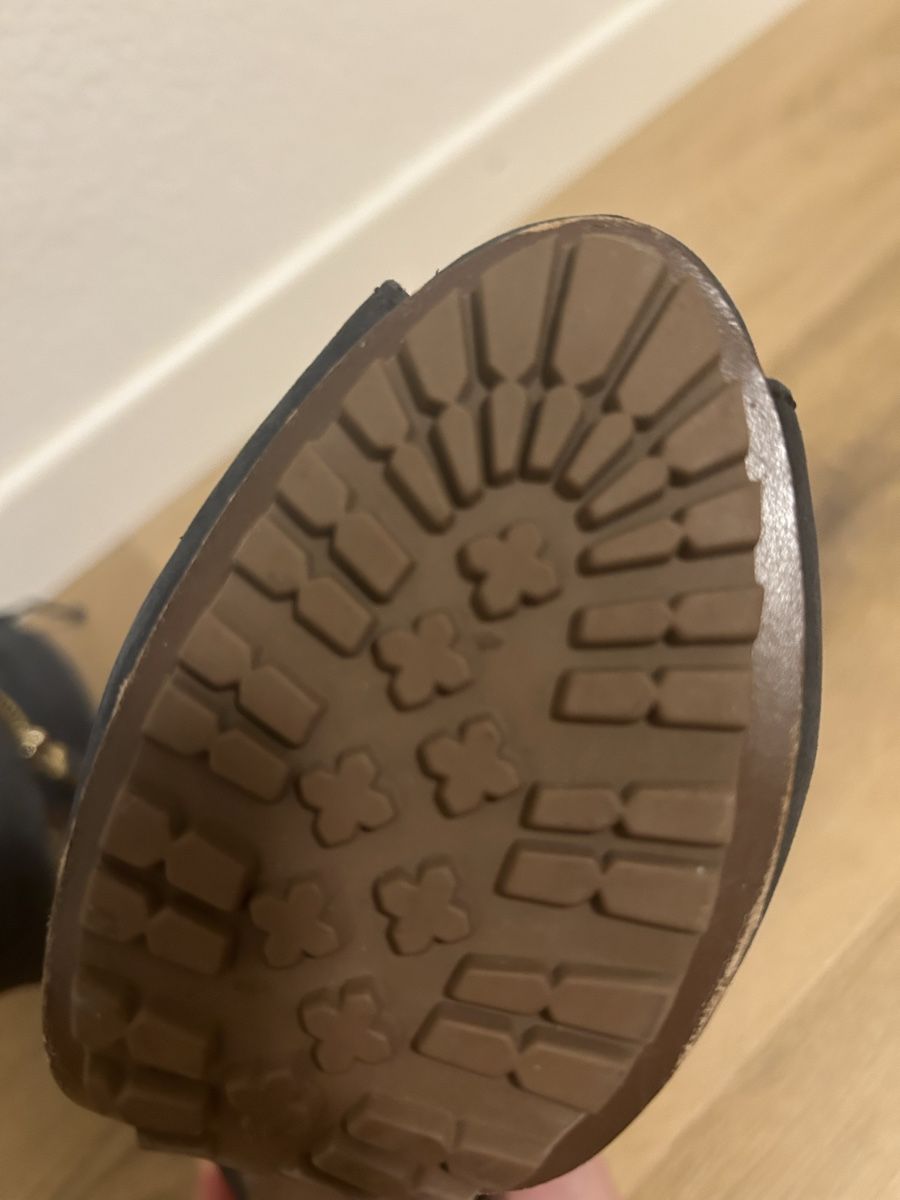Scarpe da donna: Stylish Beautiful Peep-Toe Heels – Nuovo (secondo la descrizione) da Zürich venduto da sel_tvq7 2