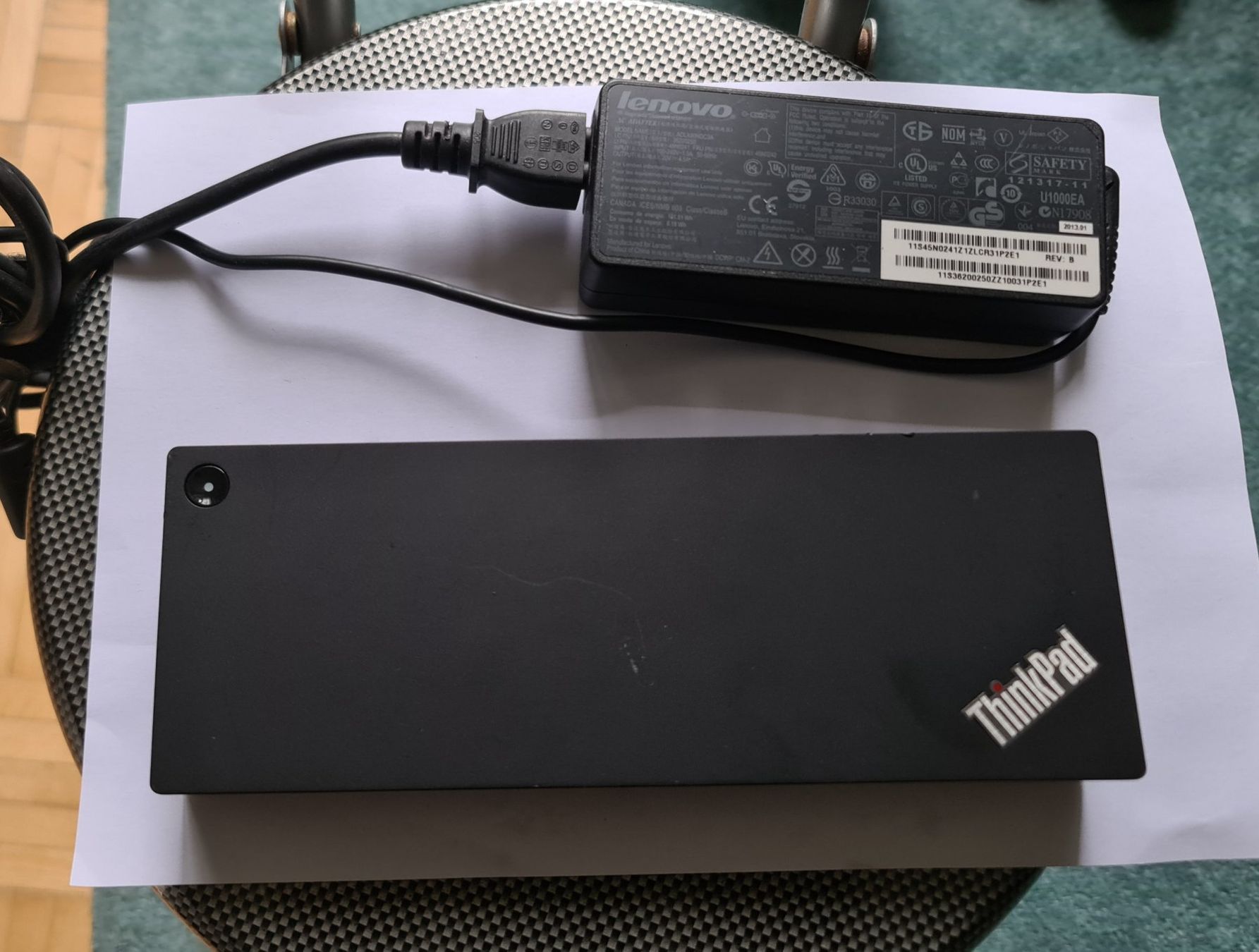 Lenovo Dockingstation: Lenovo Thinkpad Dockingstation – Gebraucht aus zürich von R-N-J