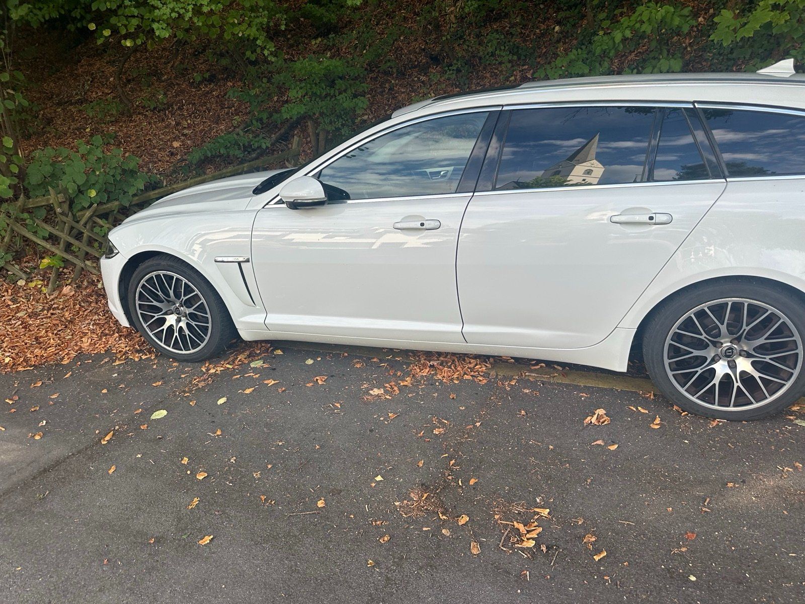 Jaguar Automobili: Jaguar XF 3.0L D S SB – Usato da Cham venduto da inf_cdz6 2