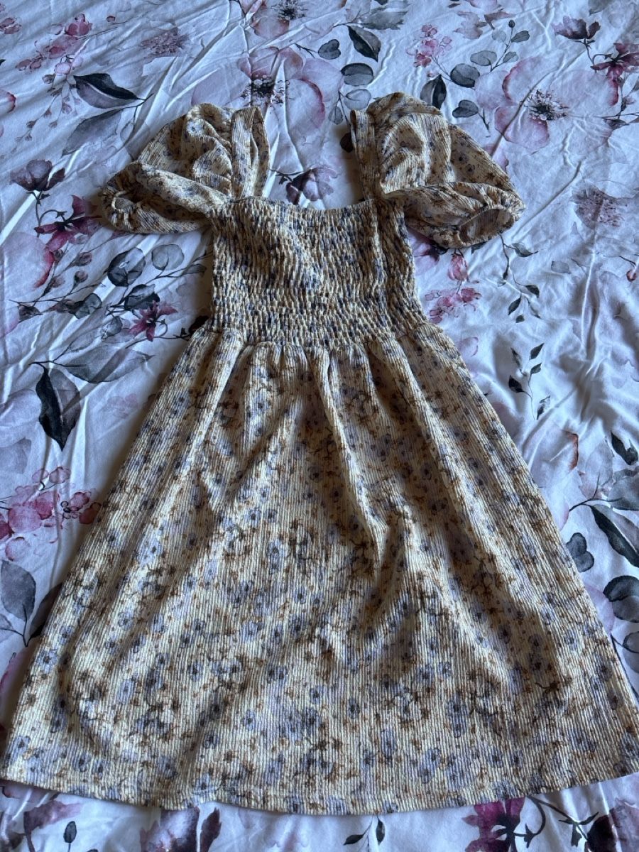 H&M Vestiti: Kleid mit Blumen  – Usato da Sulzbach venduto da dfrey25 2