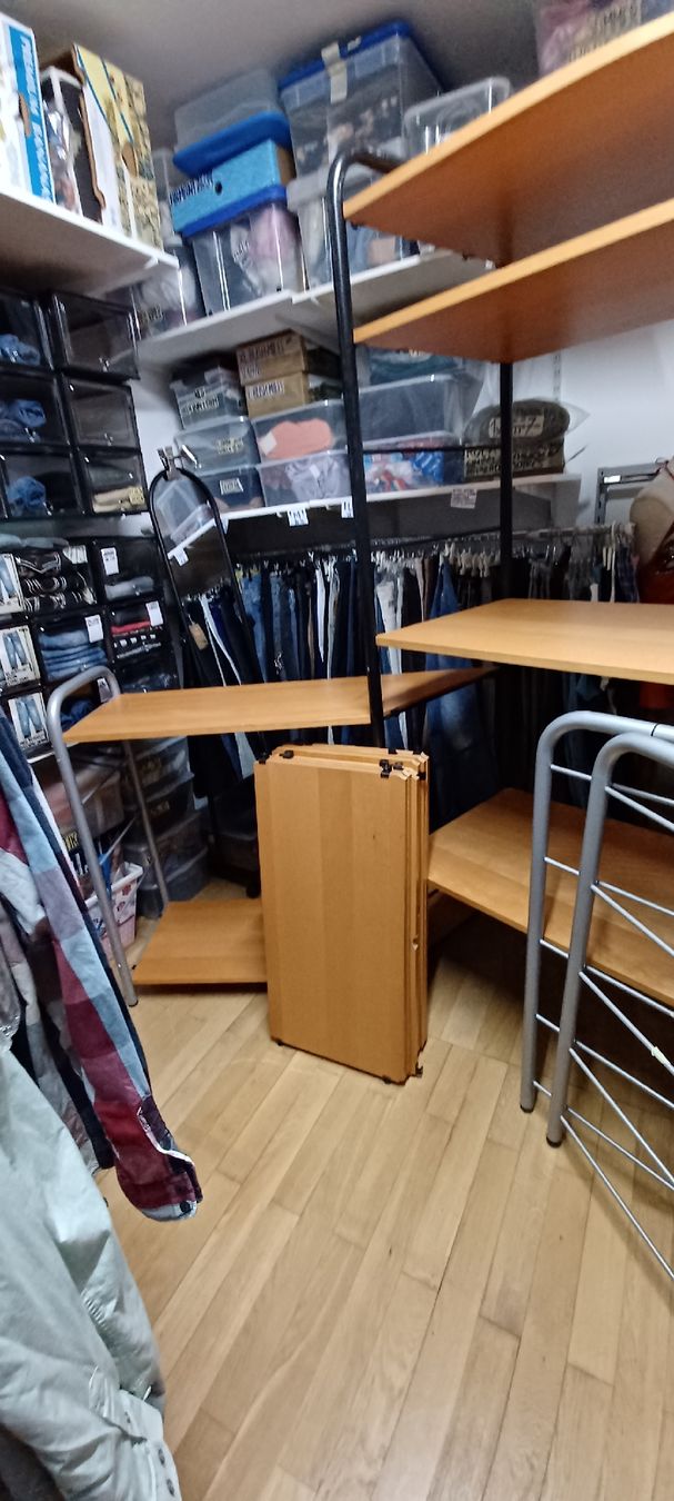 Scaffali: Nikolaus Gestell U-Form – Usato da Balsthal venduto da allerlei.Butik