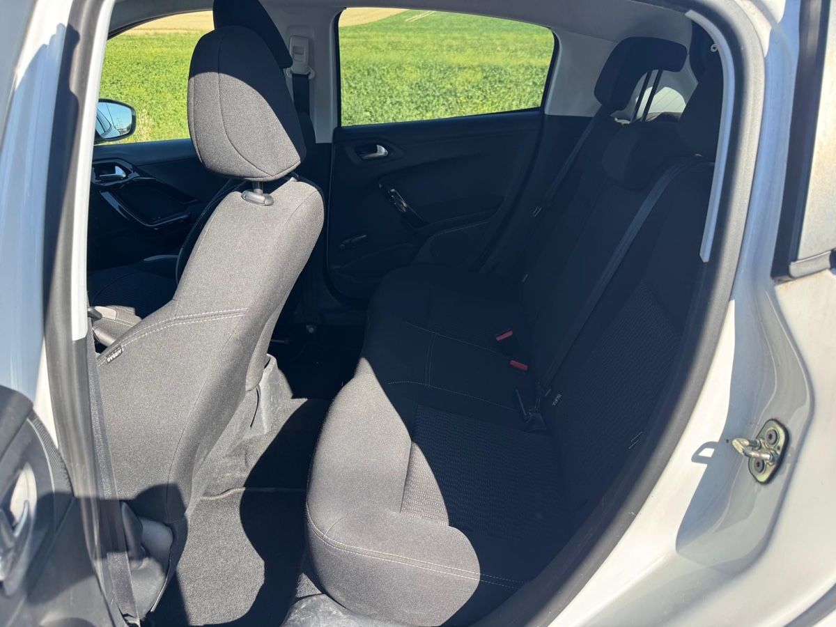 Peugeot Automobili: Peugeot 208 – Usato da lully venduto da sof_l8yw 7