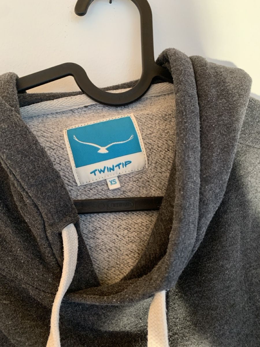 Pulls & Sweat-shirts: Hoodie – D'occasion à Bubendorf par lebkuchen03 1