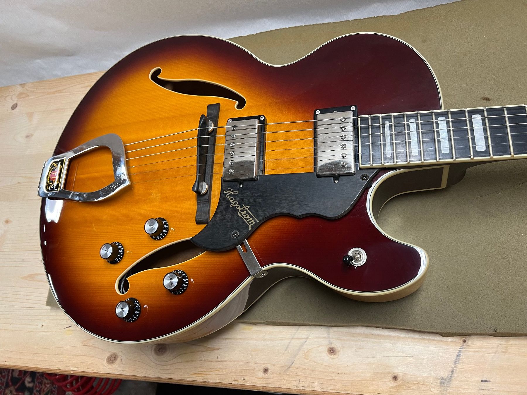 Hagström Strumenti musicali: Guitare Hagstrom HJ800 – Usato da Leysin venduto da velatara 2
