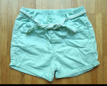 🌿🌸 Shorts Gr. 98 Pastell-Türkis mit Bindegürtel & Taschen