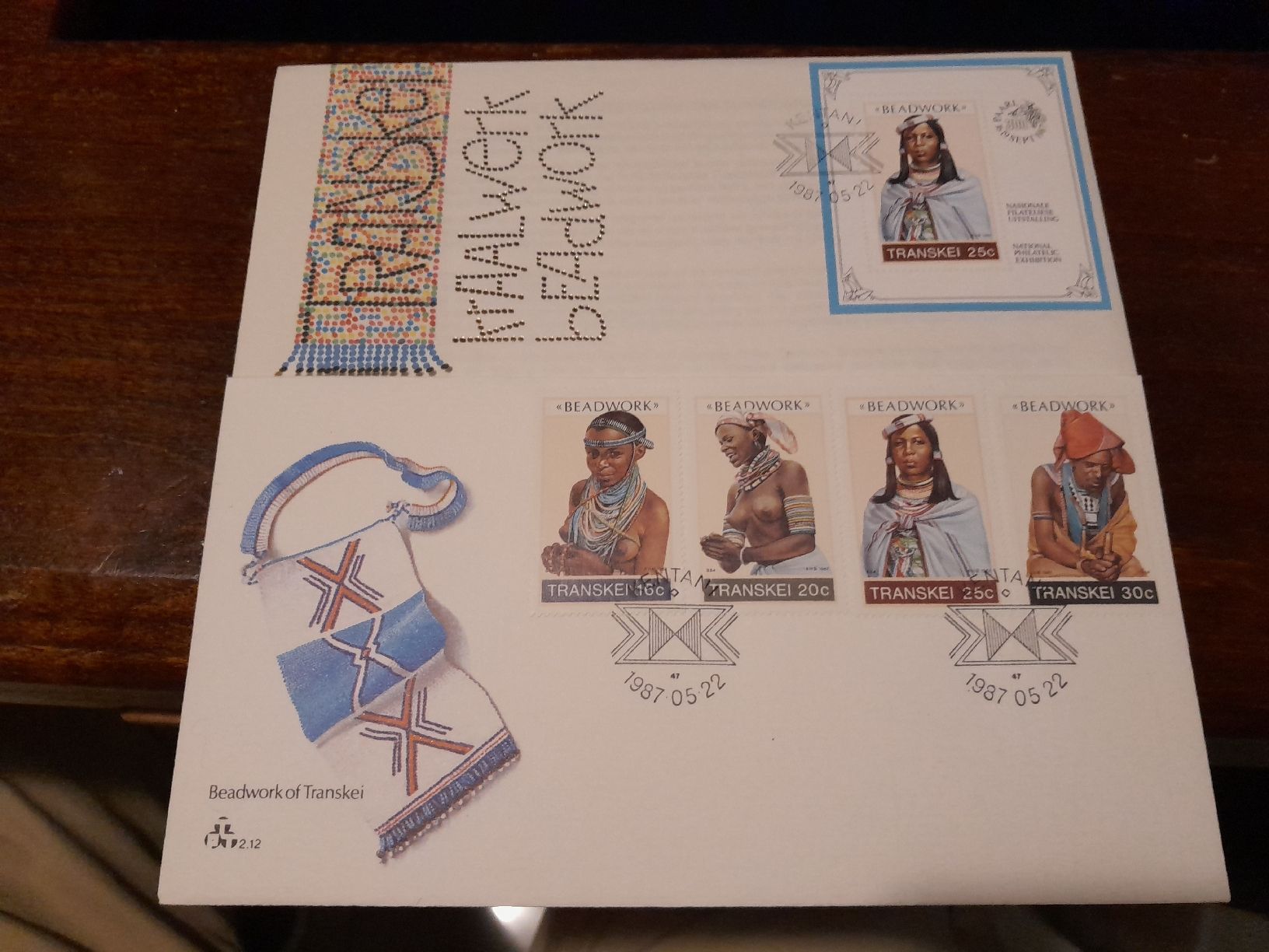 Alle Briefmarken: Timbre Transkei "Beadwork" 1987, rare! Superbe pièce. – Gebraucht aus Marly von globetrotter1723