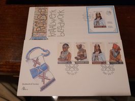 Timbre Transkei "Beadwork" 1987, rare! Superbe pièce.