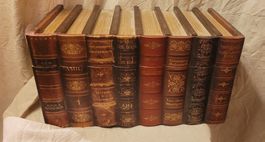 Grande boîte en trompe l'oeil,  façon livres anciens.