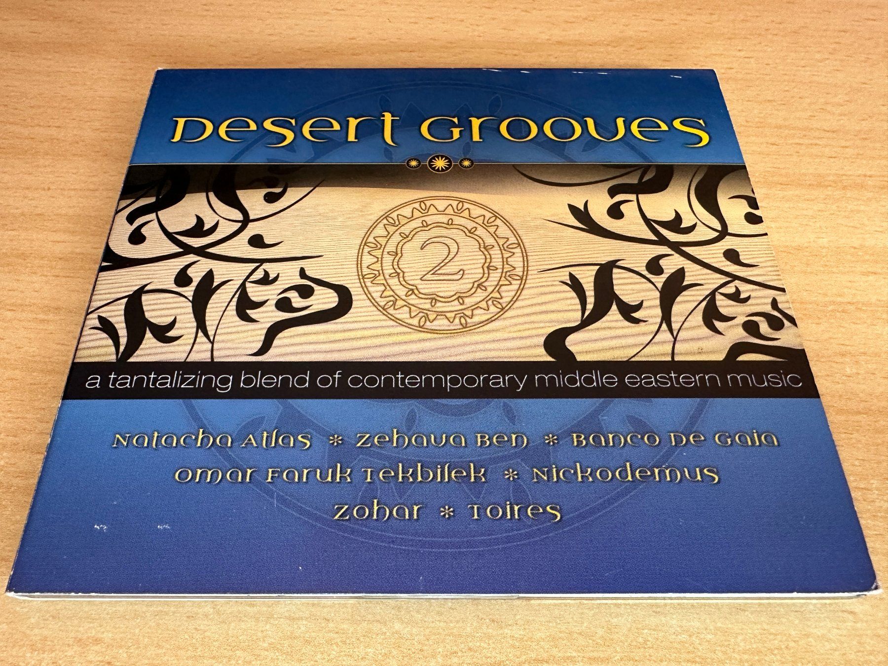 CD: Various – Desert Grooves Vol. 2 – Usato da Rikon im Tösstal venduto da Alpenmutz